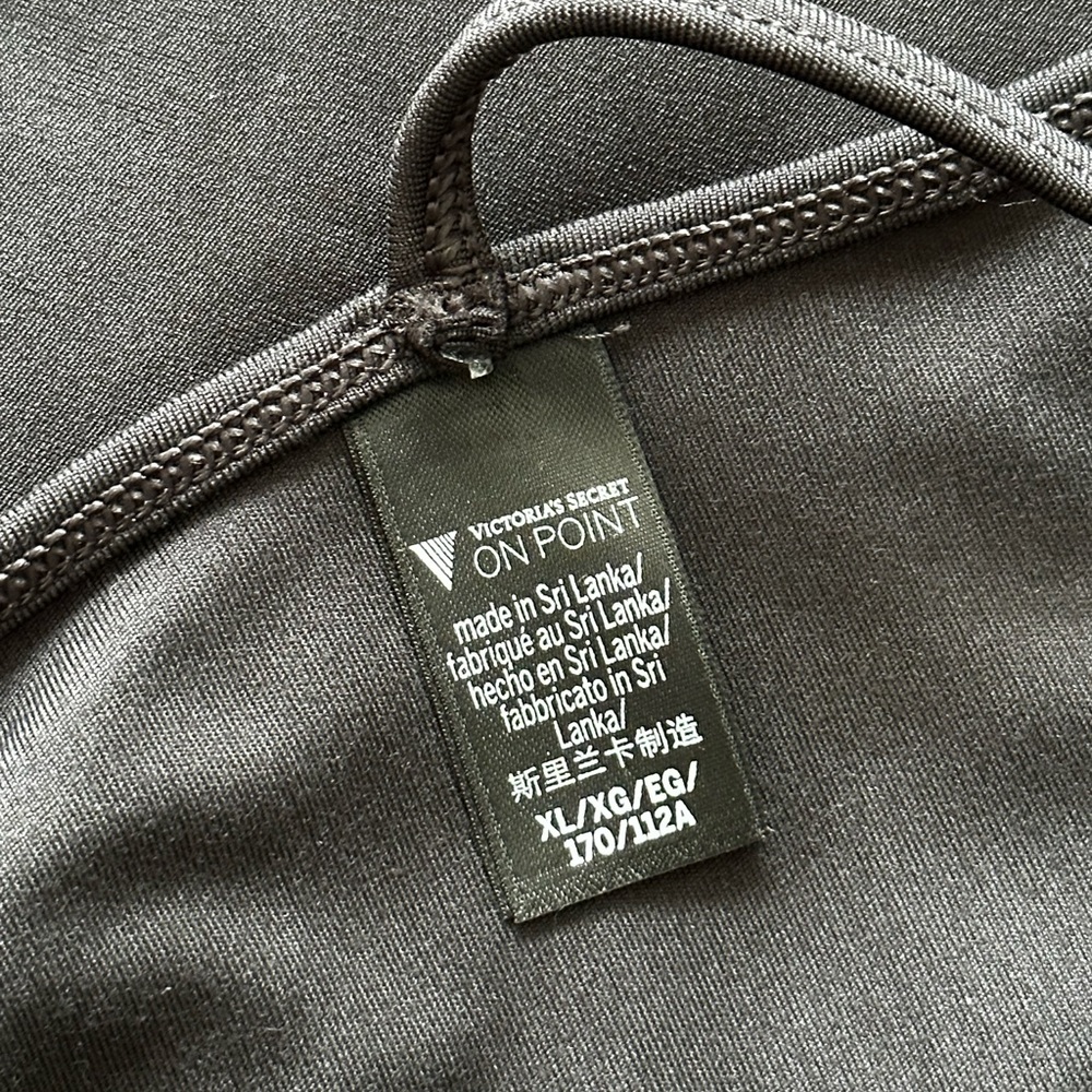 Victoria’s Secret ON POINT Essentials Racerback Tank Top - Picture 5 of 7